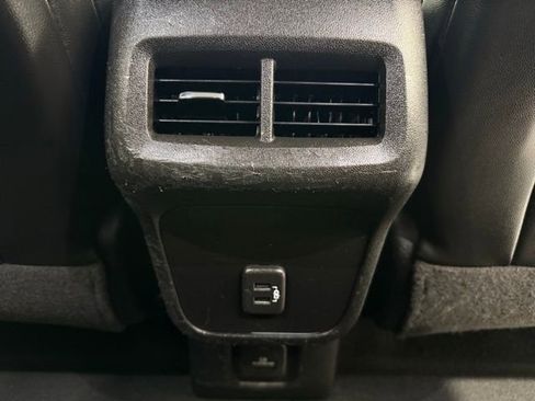 Used 2021 Chevrolet Equinox Premier w/ Redline Edition image 29