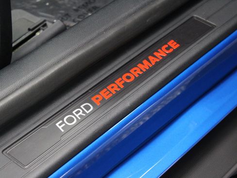 Used 2020 Ford Mustang Shelby GT500 w/ Technology Package image 46