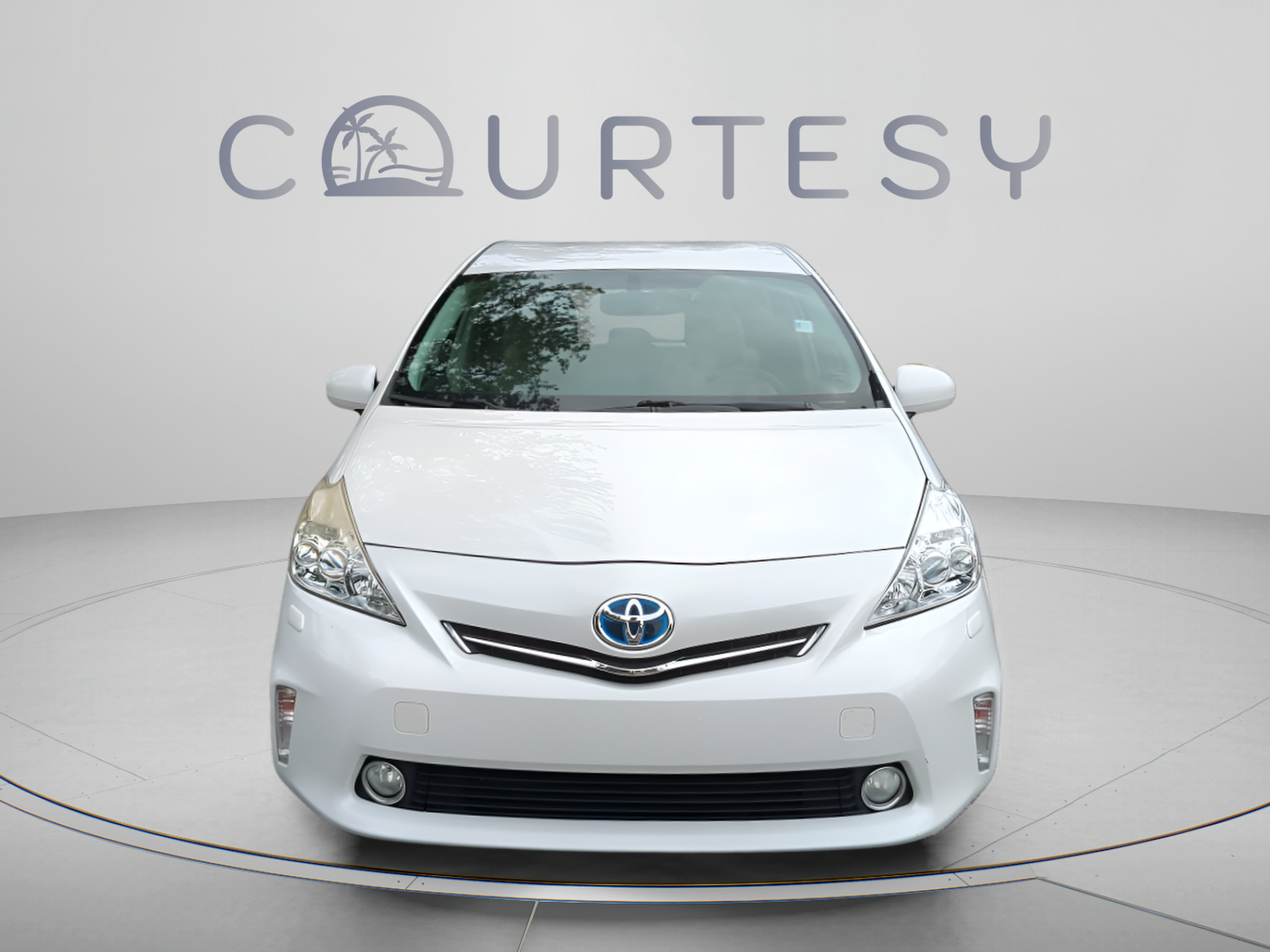 Used 2014 Toyota Prius V Five FWD image 10