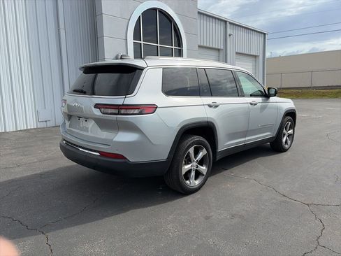 Used 2022 Jeep Grand Cherokee L Limited image 7