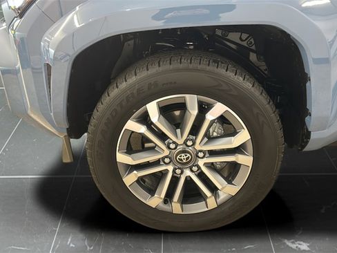 Used 2025 Toyota 4Runner 4WD image 27