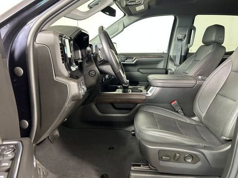 Used 2023 GMC Sierra 1500 SLT w/ SLT Convenience Package AWD/4WD image 12