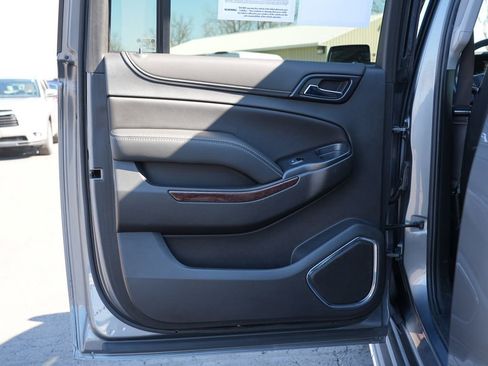 Used 2020 GMC Yukon XL SLT w/ Premium Edition image 19