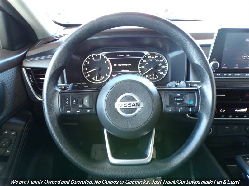 Used 2021 Nissan Rogue SV FWD image 14