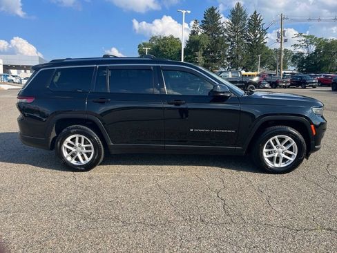 Used 2021 Jeep Grand Cherokee L Laredo w/ Luxury Tech Group I AWD/4WD image 8