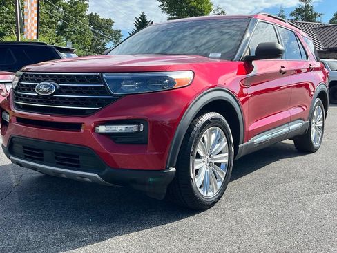 Used 2020 Ford Explorer XLT w/ Equipment Group 202A AWD/4WD image 4