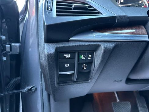 Used 2020 Acura MDX SH-AWD image 22