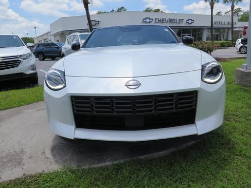 Used 2024 Nissan Z Performance w/ Floor Mat Package RWD image 9