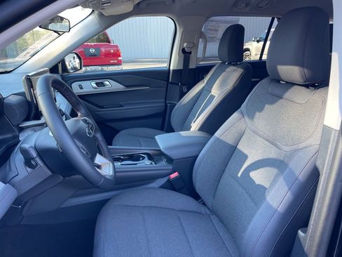 New 2026 Ford Explorer Active image 16