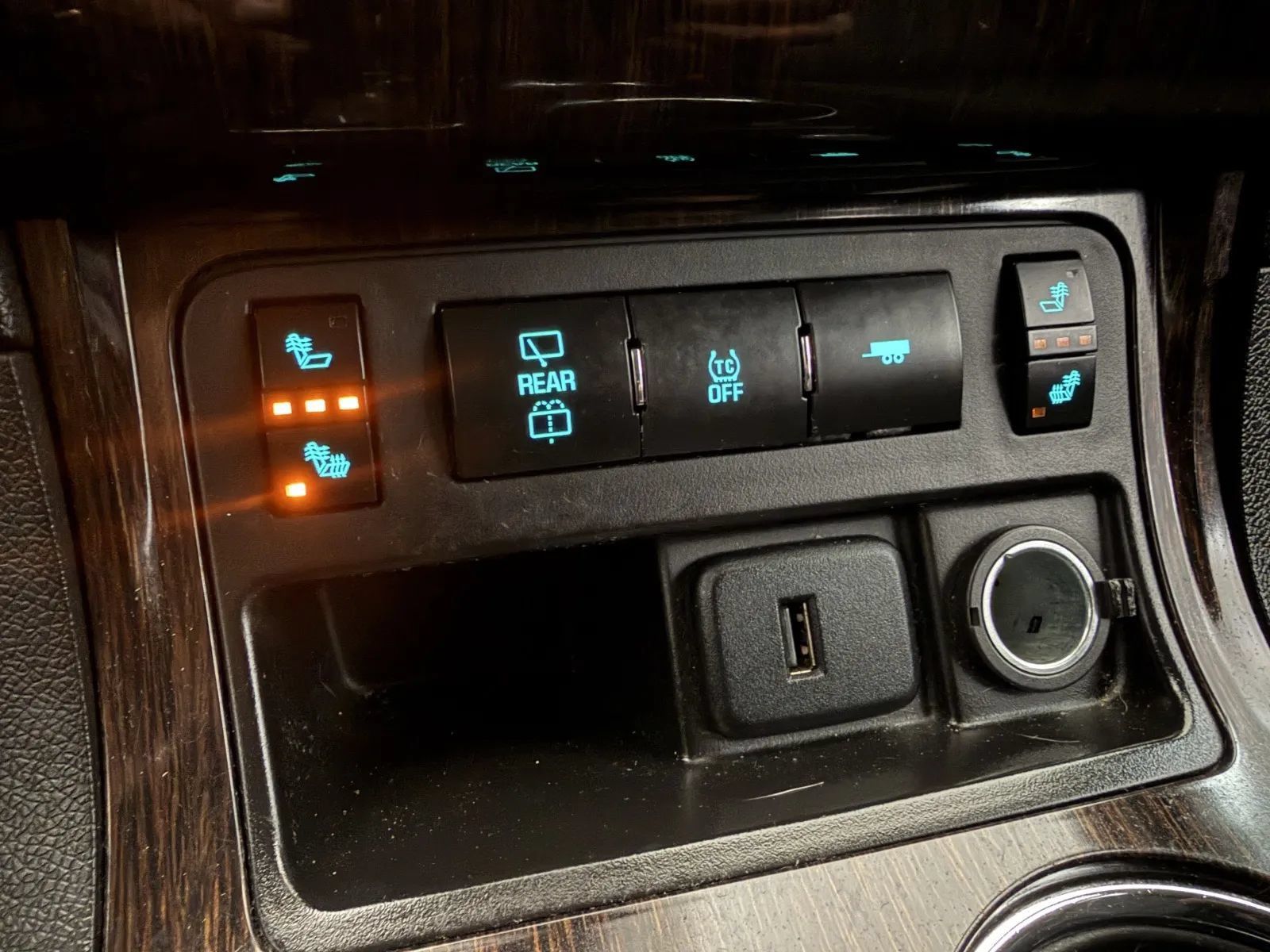 Used 2015 Chevrolet Traverse LT w/ Style and Technology Package FWD image 21