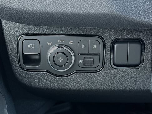 Used 2024 Mercedes-Benz Sprinter 2500 image 29