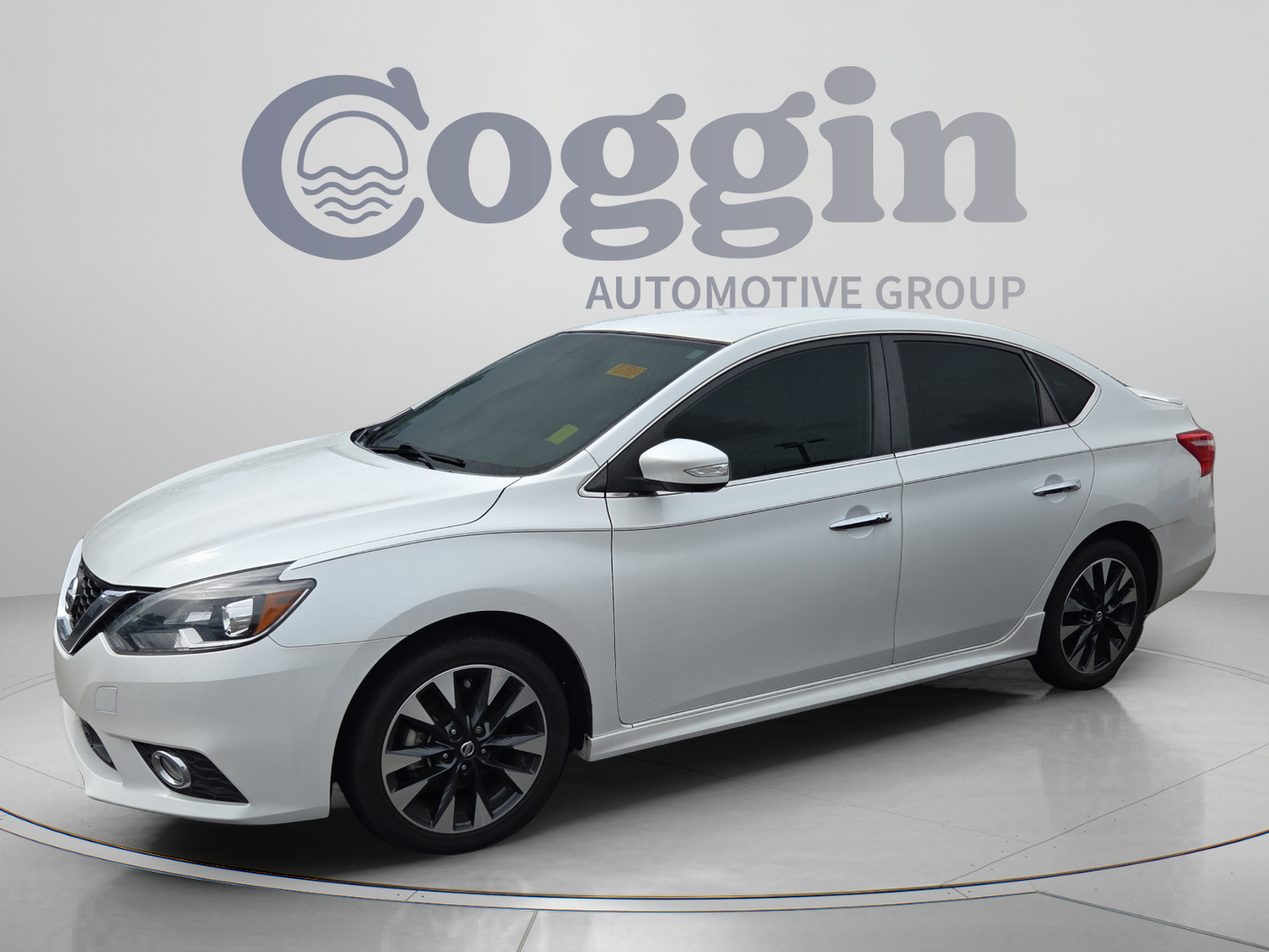 Used 2019 Nissan Sentra SR FWD image 1