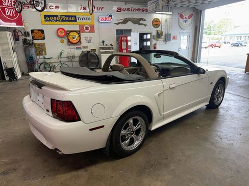 Used 2000 Ford Mustang GT RWD image 20