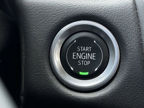 Used 2024 Chevrolet Suburban Premier AWD/4WD image 22