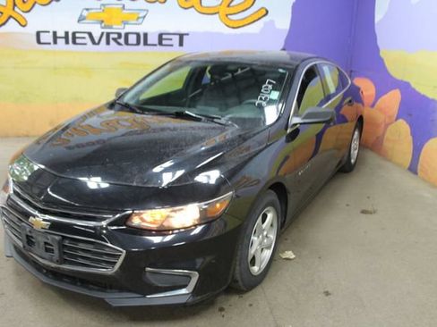 Used 2017 Chevrolet Malibu LS FWD image 4