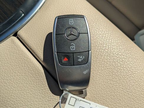 Certified 2021 Mercedes-Benz GLC 300 GLC 300 image 25