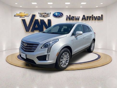 Used 2017 Cadillac XT5 FWD image 1