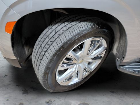 Certified 2023 Chevrolet Suburban High Country w/ Max Trailering Package AWD/4WD image 30