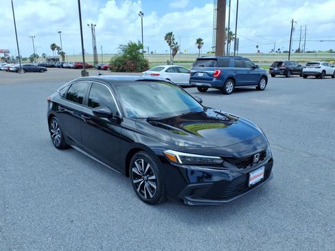 Used 2024 Honda Civic EX-L image 2