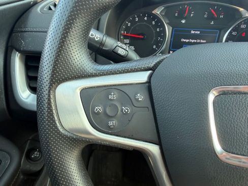 Used 2022 GMC Terrain SLE w/ Driver Convenience Package image 10