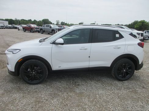 New 2026 Buick Encore GX Sport Touring FWD image 9