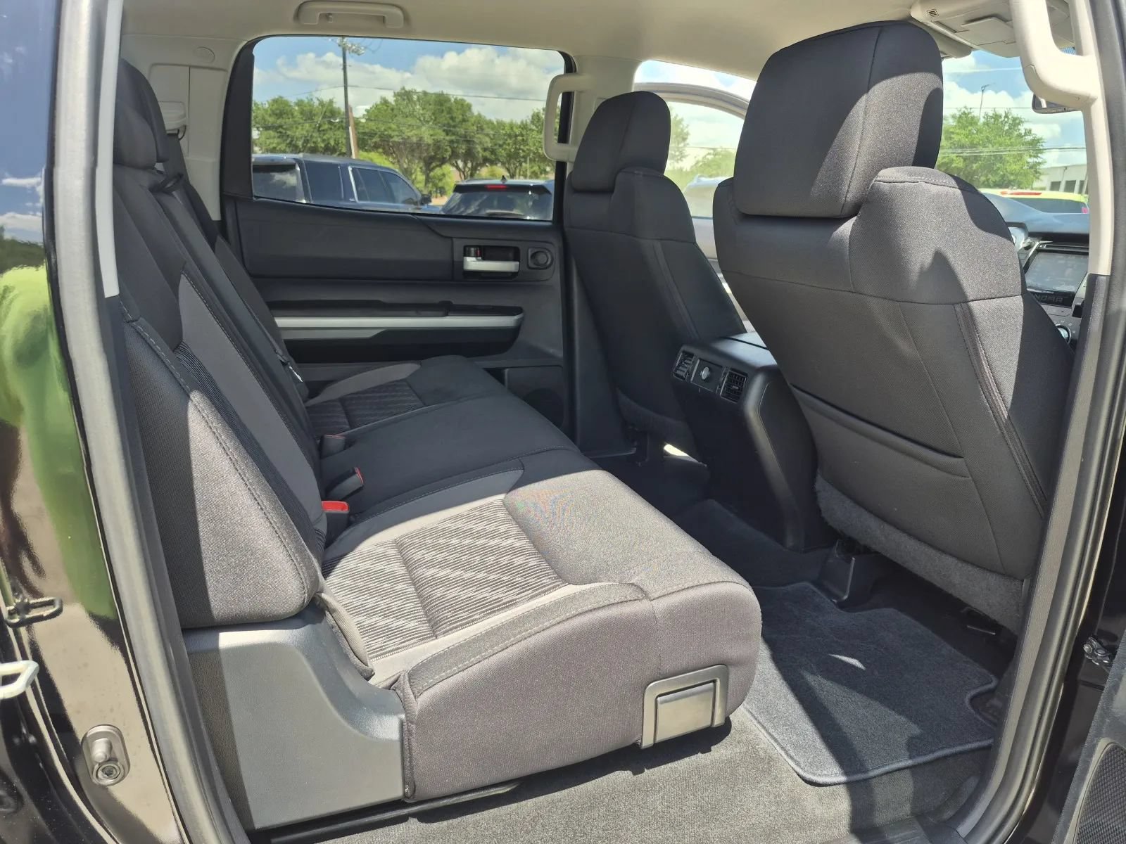 Used 2015 Toyota Tundra SR5 w/ SR5 Upgrade Package RWD image 23