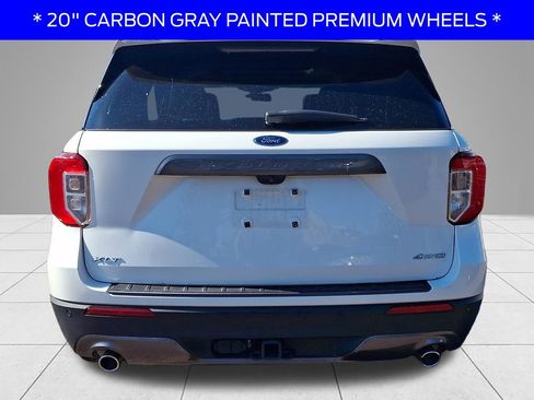 Used 2022 Ford Explorer XLT w/ Equipment Group 202A image 5