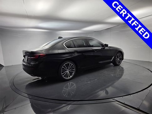 Certified 2022 BMW 530i w/ Convenience Package image 11