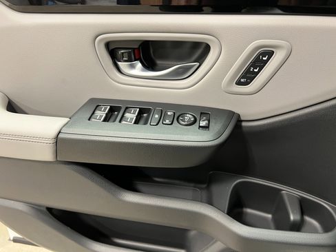 New 2025 Honda Pilot Touring image 14