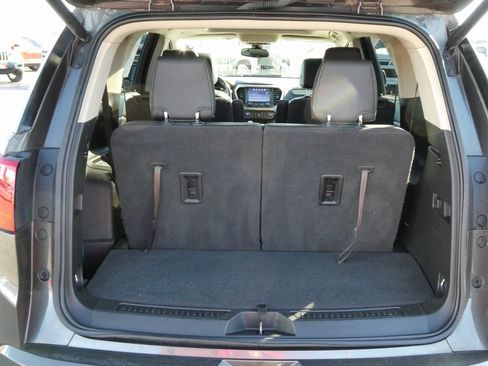 Used 2019 GMC Acadia Denali image 16
