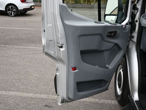 Used 2019 Ford Transit 350 XL image 34