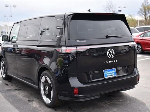 New 2025 Volkswagen ID. Buzz Pro S image 7