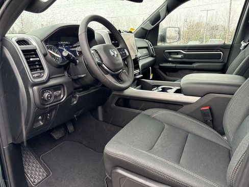 New 2026 RAM 1500 4x4 Crew Cab image 7