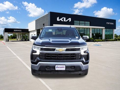 Used 2022 Chevrolet Silverado 1500 LT w/ Texas Edition Plus AWD/4WD image 2