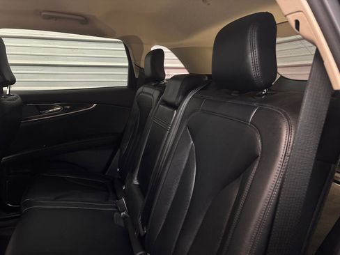 Used 2022 Lincoln Nautilus AWD image 29