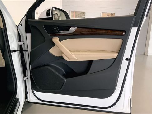 Used 2020 Audi Q5 2.0T Premium Plus image 26