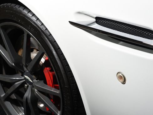 Used 2015 Aston Martin V8 Vantage GT RWD image 28