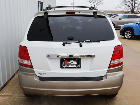 Used 2004 Kia Sorento EX image 4