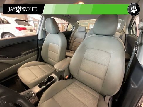 Used 2015 Kia Forte LX FWD image 10