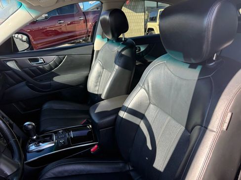 Used 2017 INFINITI QX70 3.7 image 22