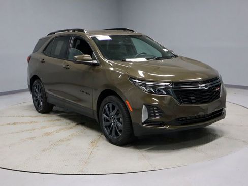 Used 2024 Chevrolet Equinox RS FWD image 1