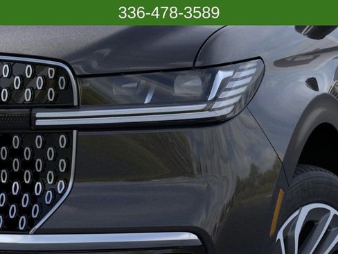 New 2026 Lincoln Navigator L Reserve AWD/4WD image 18