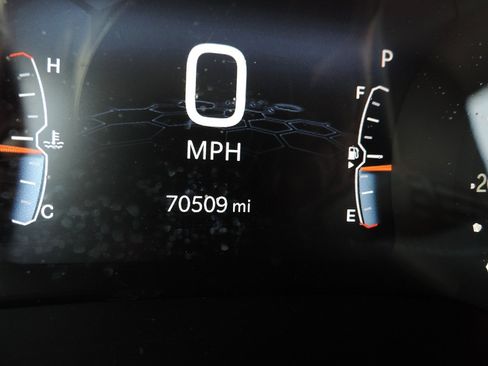Used 2022 Jeep Compass Trailhawk w/ Trailhawk Convenience Group AWD/4WD image 28