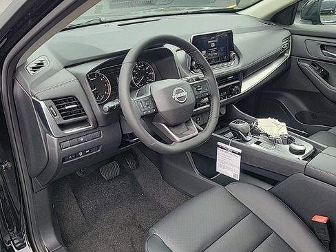 New 2026 Nissan Rogue SV w/ SV Premium Package image 30