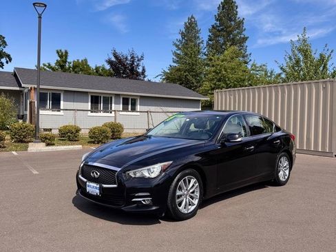 Used 2017 INFINITI Q50 2.0t w/ Moonroof Package AWD/4WD image 1