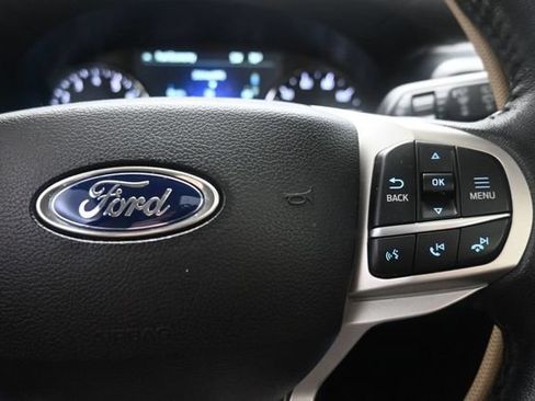 Used 2021 Ford Explorer Limited w/ Equipment Group 301A AWD/4WD image 29