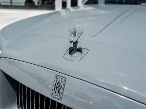 Used 2020 Rolls-Royce Dawn RWD image 21