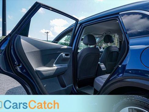 Used 2018 Kia Niro LX FWD image 32