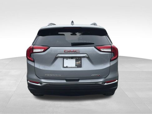 Used 2023 GMC Terrain AT4 image 4