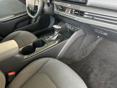 Used 2025 Kia K4 FWD image 16